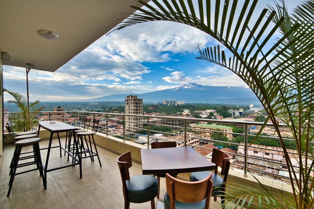 Kibo Palace Hotel Moshi Bagian luar foto