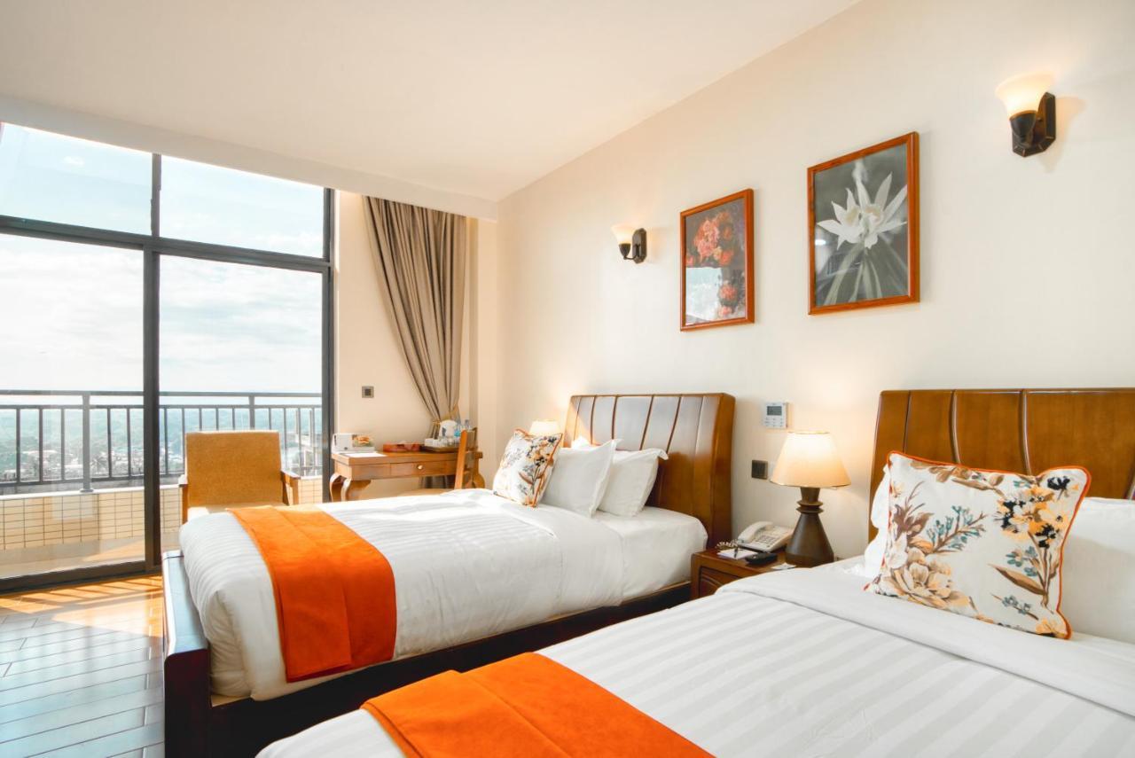 Kibo Palace Hotel Moshi Bagian luar foto