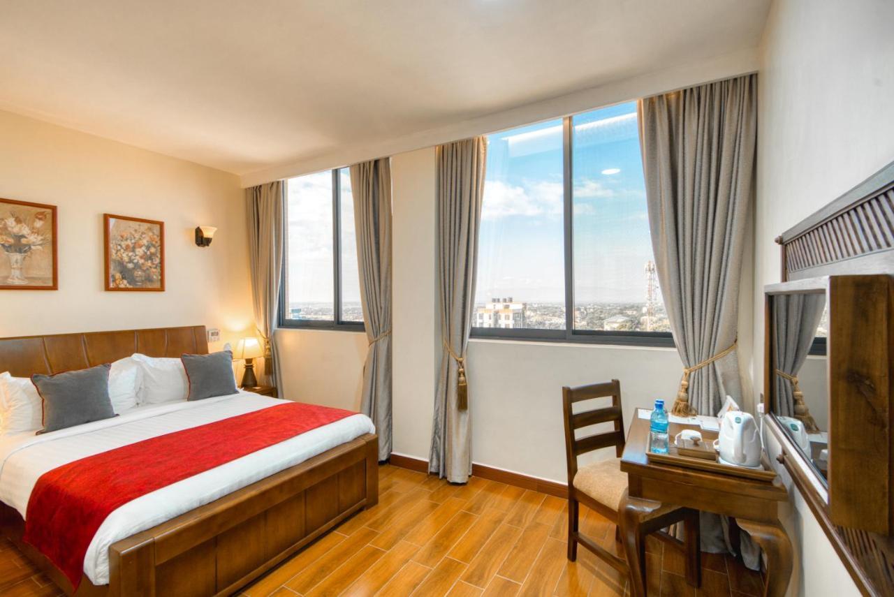 Kibo Palace Hotel Moshi Bagian luar foto