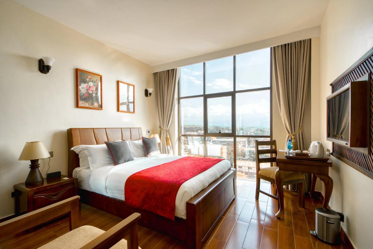 Kibo Palace Hotel Moshi Bagian luar foto