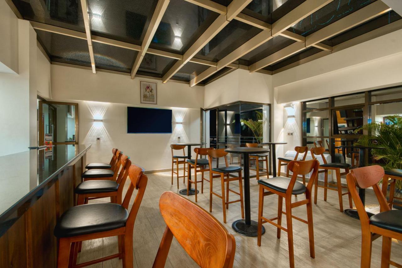 Kibo Palace Hotel Moshi Bagian luar foto
